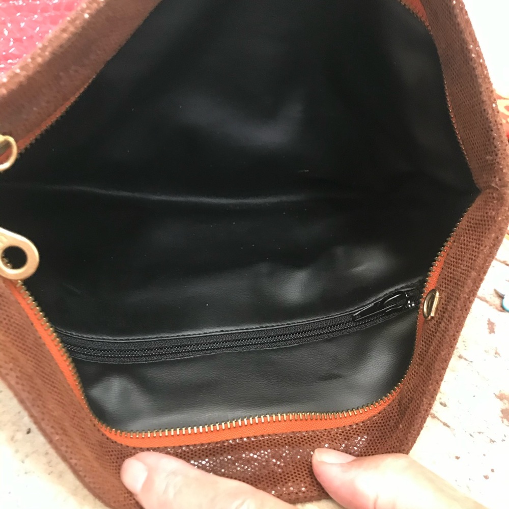 Handbag - Picture 3 of 4